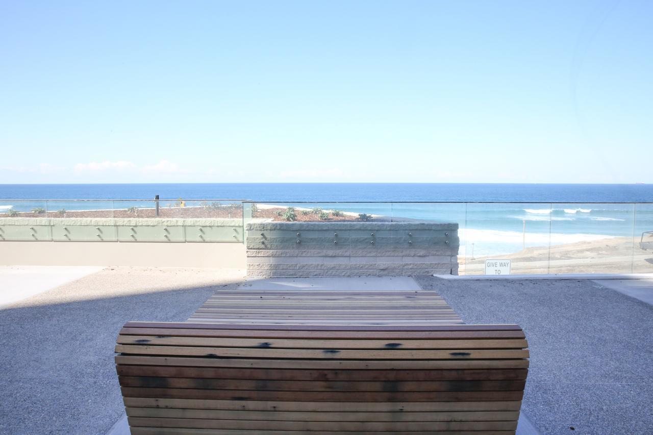Ferienwohnung Arena On The Beach Newcastle Exterior foto